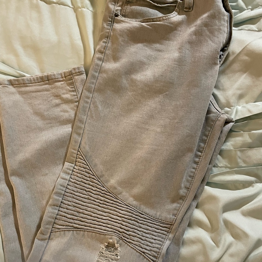 Stylish Tan Pants with Ribbed Detail